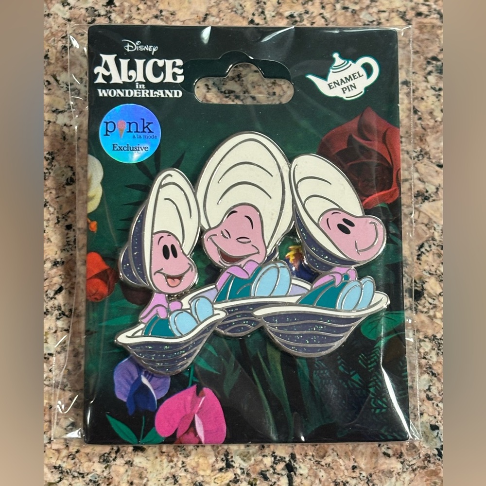 Pink A La Mode PALM Alice in Wonderland Three Baby Oysters 2024 Disney P…